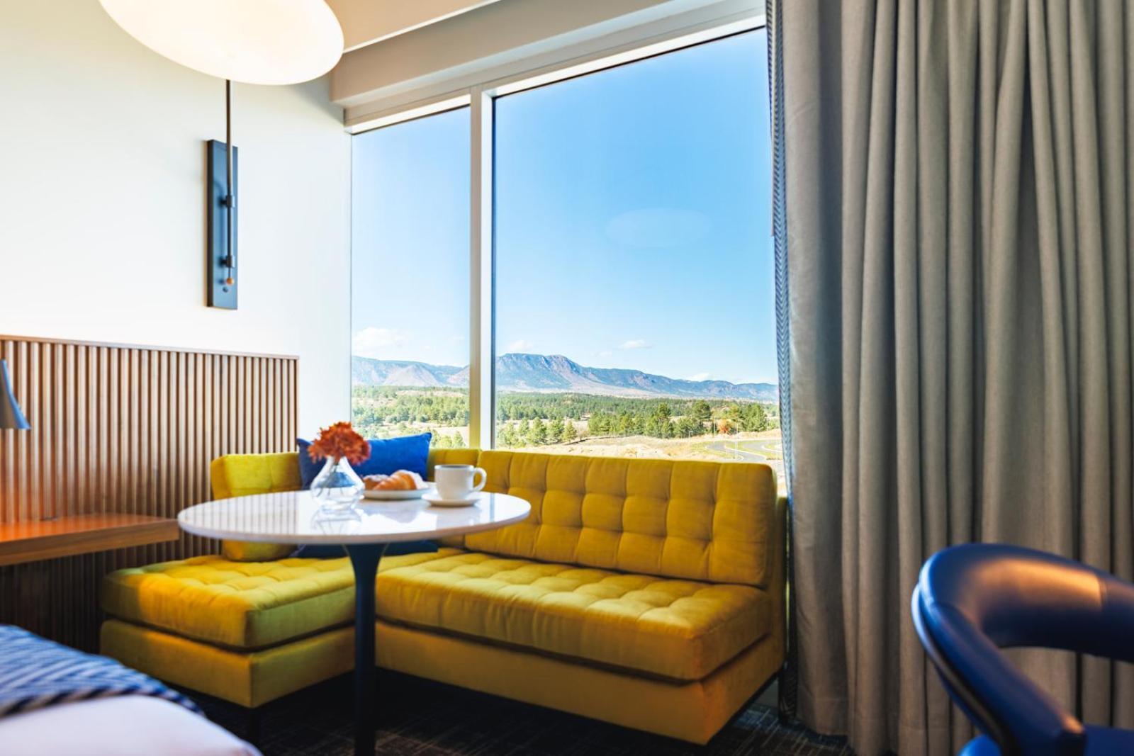Hotel Polaris Gleneagle Eksteriør billede